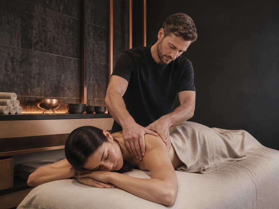Cliente recebendo massagem